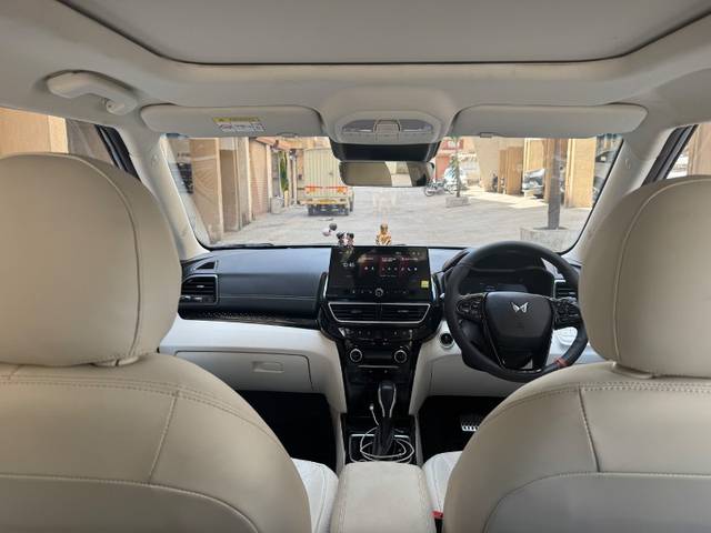 https://images10.gaadi.com/usedgaadi-sellcar/UsedCar/e53bba21a/eee05cba-9dd5-413a-bf0b-af72bf427ee2.jpeg?imwidth=6402
