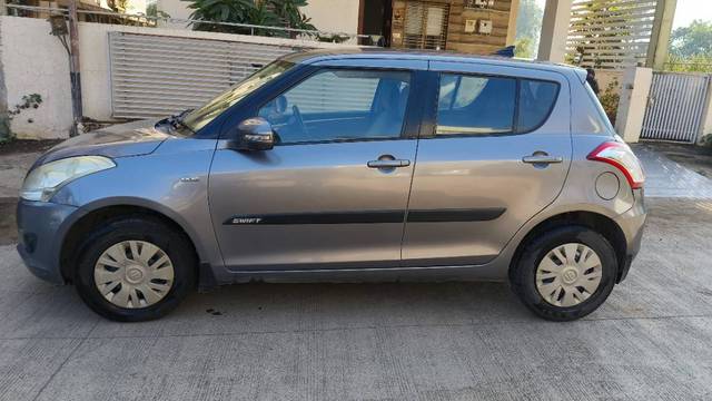 https://images10.gaadi.com/usedgaadi-sellcar/UsedCar/e53bfa2aa/cf9feebc-d7e1-4f31-ab9b-df2fc1a02775.jpg?imwidth=6401