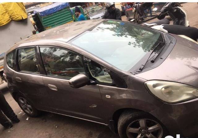 https://images10.gaadi.com/usedgaadi-sellcar/UsedCar/e53c3010a/b805a258-6af3-4e95-8e6d-886143ba1b90.jpeg?imwidth=6401