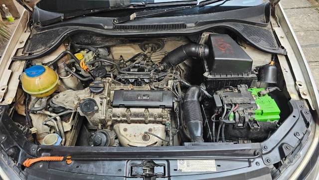 https://images10.gaadi.com/usedgaadi-sellcar/UsedCar/e53c6112a/9bf7d1c0-4c5c-45fd-b8d5-77e3fc7cf4d3.jpg?imwidth=6402