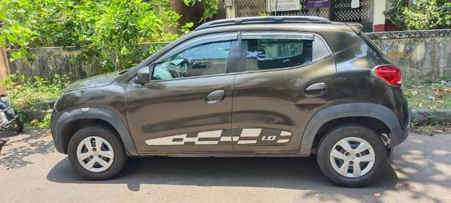 https://images10.gaadi.com/usedgaadi-sellcar/UsedCar/e53c6664a/46c7880a-6975-4cac-b4d6-f2e12387801e.jfif?imwidth=6402