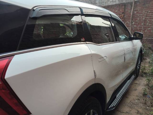 https://images10.gaadi.com/usedgaadi-sellcar/UsedCar/e53c9ffaa/db0722a6-c8ea-4d4d-9b4c-7920b44dea81.jpg?imwidth=6401