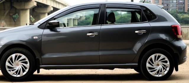 https://images10.gaadi.com/usedgaadi-sellcar/UsedCar/e53d4c1ca/e97a7f90-bc44-45f4-9095-987c04872126.jpeg?imwidth=6401