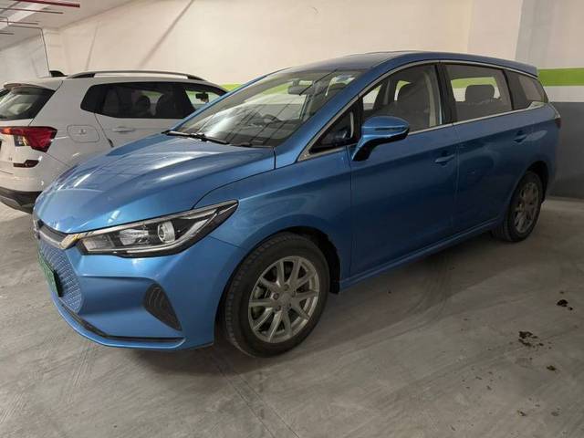 https://images10.gaadi.com/usedgaadi-sellcar/UsedCar/e53d663ea/14601623-70df-44b0-9749-1844743f1e17.jpeg?imwidth=6400