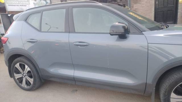 https://images10.gaadi.com/usedgaadi-sellcar/UsedCar/e53d7612a/f9a0a975-c2d1-4b70-af35-00e1a580ebf5.jpeg?imwidth=6402