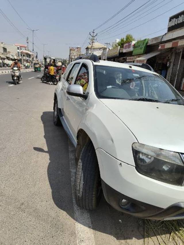 https://images10.gaadi.com/usedgaadi-sellcar/UsedCar/e53d8bb6a/e293fb69-e9da-45a7-baa3-4418b22c2fdc.jpg?imwidth=6401