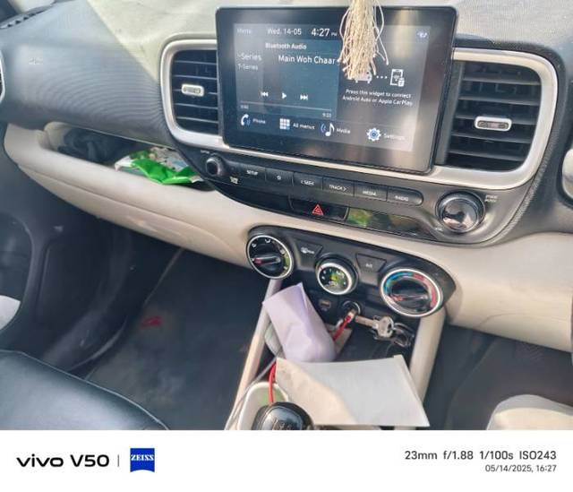 https://images10.gaadi.com/usedgaadi-sellcar/UsedCar/e53da330a/5dc9bba7-dd93-46d3-9f9e-f5454f563907.jpg?imwidth=6401