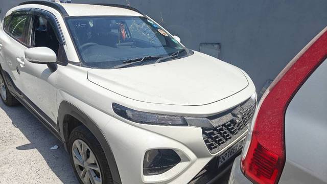 https://images10.gaadi.com/usedgaadi-sellcar/UsedCar/e53e2038a/ecf948ac-58ef-49f9-b5ac-c87d3d5d91d9.jpg?imwidth=6400