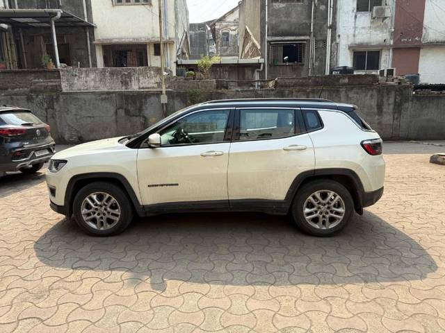 https://images10.gaadi.com/usedgaadi-sellcar/UsedCar/e5405fefa/37f9f7a3-0a44-4e2a-9f95-2b595ad3be7b.jpeg?imwidth=6402