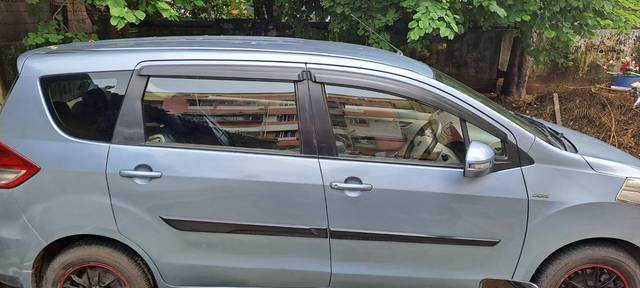 https://images10.gaadi.com/usedgaadi-sellcar/UsedCar/e540782ca/bed45bf5-4d04-4db1-af4d-a6eaebcad3de.jpg?imwidth=6401