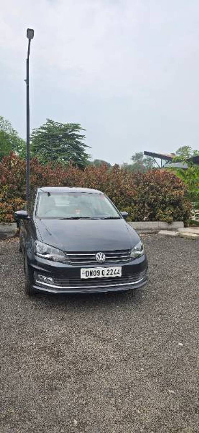 https://images10.gaadi.com/usedgaadi-sellcar/UsedCar/e5407bd1a/4b378ad9-e4a7-4c6a-8938-b74c381eb26d.jpg?imwidth=6400