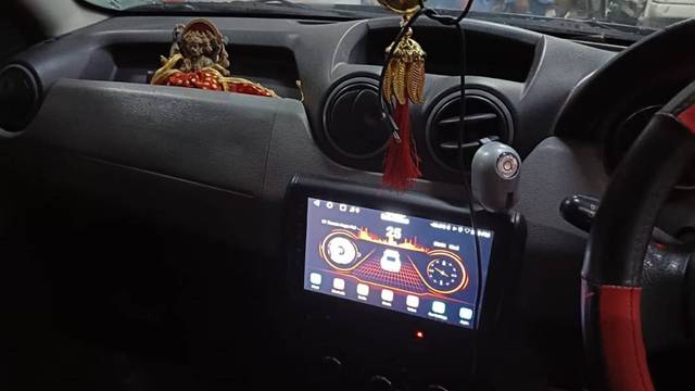 https://images10.gaadi.com/usedgaadi-sellcar/UsedCar/e5411f5ea/80dd0309-ad2d-4966-8bb9-e92b9d1c7f67.jpg?imwidth=6401