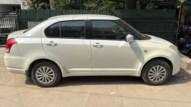 https://images10.gaadi.com/usedgaadi-sellcar/UsedCar/e54125b3a/6e46cb90-0b5e-4910-a42b-dce443c240b1.jpg?imwidth=6401