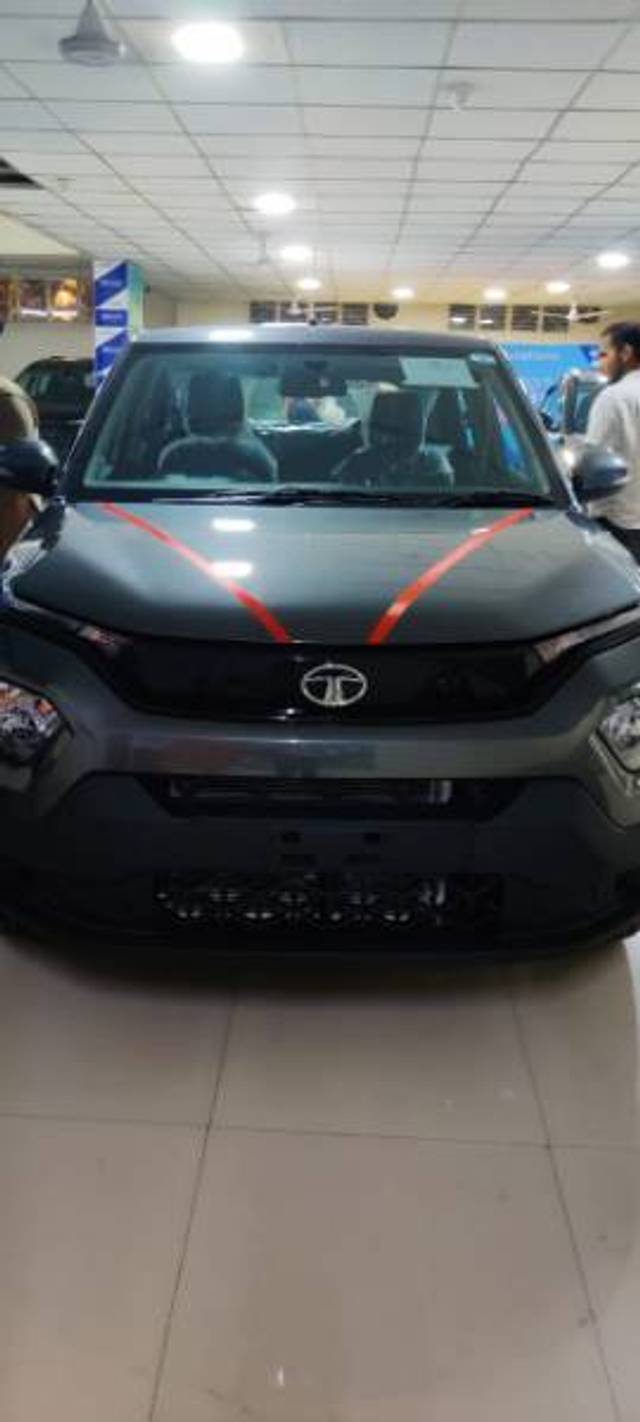 https://images10.gaadi.com/usedgaadi-sellcar/UsedCar/e5413c19a/cbed43ae-174b-4bca-892e-8bc15e594fd2.jpg?imwidth=6400