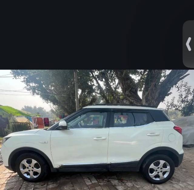 https://images10.gaadi.com/usedgaadi-sellcar/UsedCar/e5420f5ca/0c8a087b-d236-4de8-a6eb-7ba29c322bbf.jpeg?imwidth=6402