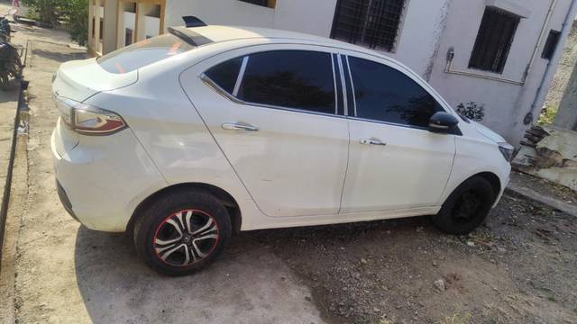 https://images10.gaadi.com/usedgaadi-sellcar/UsedCar/e5429a1da/c4ac37b3-8334-4a88-8bac-6f764460f12a.jpeg?imwidth=6402
