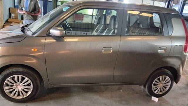 https://images10.gaadi.com/usedgaadi-sellcar/UsedCar/e542bf6ca/b0ce28a1-31c4-4c30-9e0a-66bdfd07053e.jpg?imwidth=6400