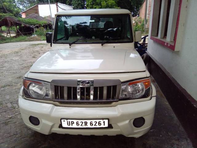 https://images10.gaadi.com/usedgaadi-sellcar/UsedCar/e542ec5da/8ec5a708-1440-4714-894c-ca92b15f2b08.jpg?imwidth=6400