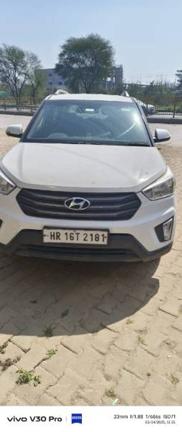 https://images10.gaadi.com/usedgaadi-sellcar/UsedCar/e54308e7a/5fed3126-6d36-45f9-a50c-799d44815e13.jpg?imwidth=6400