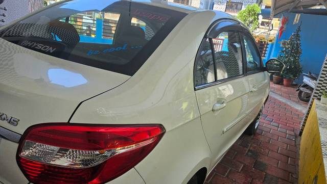 https://images10.gaadi.com/usedgaadi-sellcar/UsedCar/e5433e7fa/45b86a61-ebaa-40c4-a21f-355caf180d2c.jpg?imwidth=6401