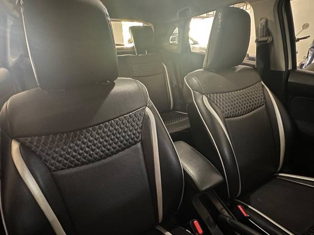 https://images10.gaadi.com/usedgaadi-sellcar/UsedCar/e54353d9a/46a86964-cf77-4f88-a8ea-bd6128dcd577.jpeg?imwidth=6401