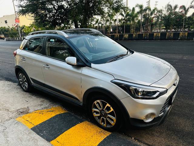 https://images10.gaadi.com/usedgaadi-sellcar/UsedCar/e54386d6a/aabe3131-0695-44e7-b62b-e5932943f117.jpeg?imwidth=6400