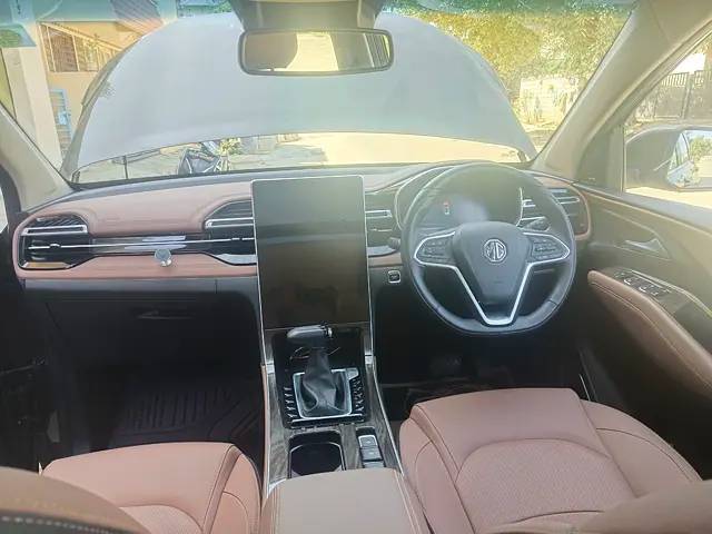 https://images10.gaadi.com/usedgaadi-sellcar/UsedCar/e543a3dfa/8947dabe-4eed-4490-b164-e1494298e4b0.jpg?imwidth=6400