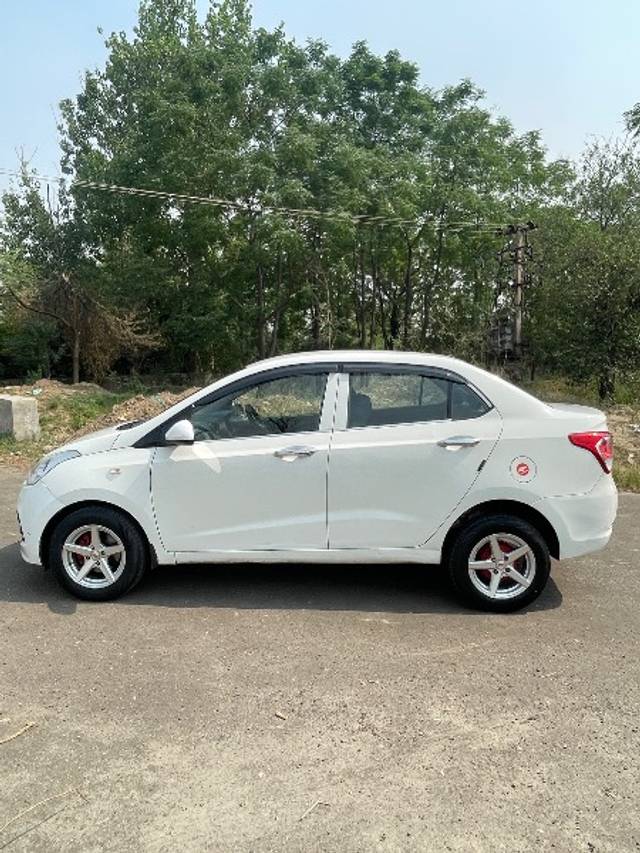 https://images10.gaadi.com/usedgaadi-sellcar/UsedCar/e543c00aa/7fd627a6-7300-4d22-ac49-aca592171fc1.jpeg?imwidth=6402