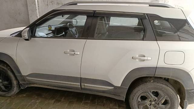 https://images10.gaadi.com/usedgaadi-sellcar/UsedCar/e543cc95a/b04f3d20-b6a3-4c47-8b86-13612aa60e9a.jpg?imwidth=6401