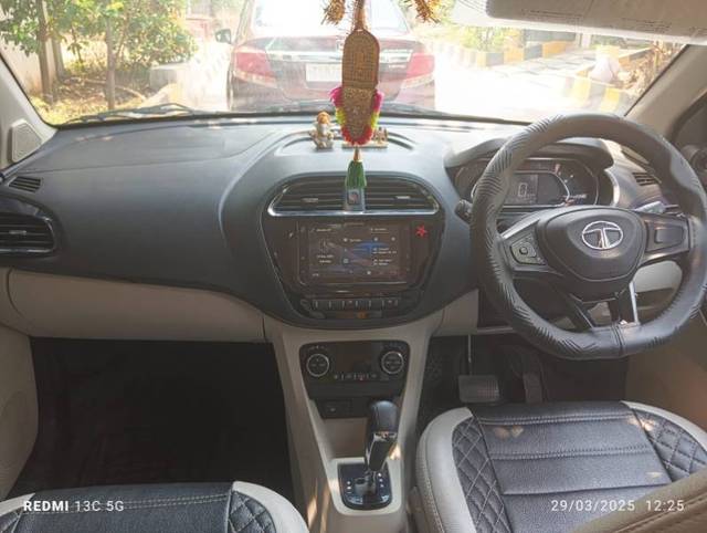 https://images10.gaadi.com/usedgaadi-sellcar/UsedCar/e543e05fa/4801cc5a-33bc-4947-87a0-9d0ef4289512.jpeg?imwidth=6402