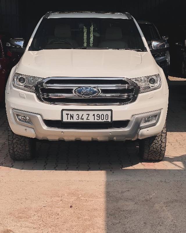 https://images10.gaadi.com/usedgaadi-sellcar/UsedCar/e544358da/aac76bbb-05c9-4489-bb18-ef675a5a5360.jpeg?imwidth=6401