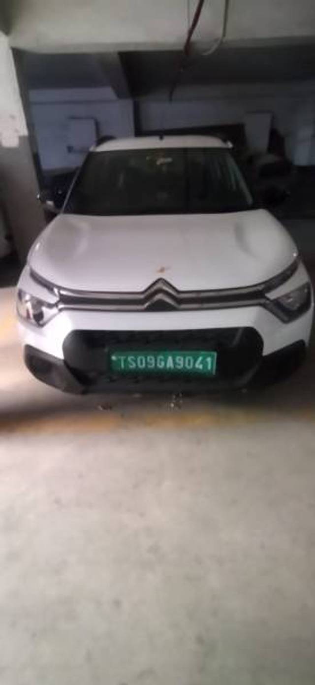 https://images10.gaadi.com/usedgaadi-sellcar/UsedCar/e5445977a/2f4f018d-fb4b-48a5-84e0-1120d218aea7.jpg?imwidth=6400