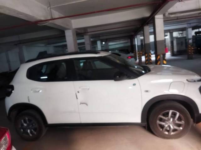 https://images10.gaadi.com/usedgaadi-sellcar/UsedCar/e5445977a/548debea-9272-4986-9f18-b23bc65bf145.jpg?imwidth=6402