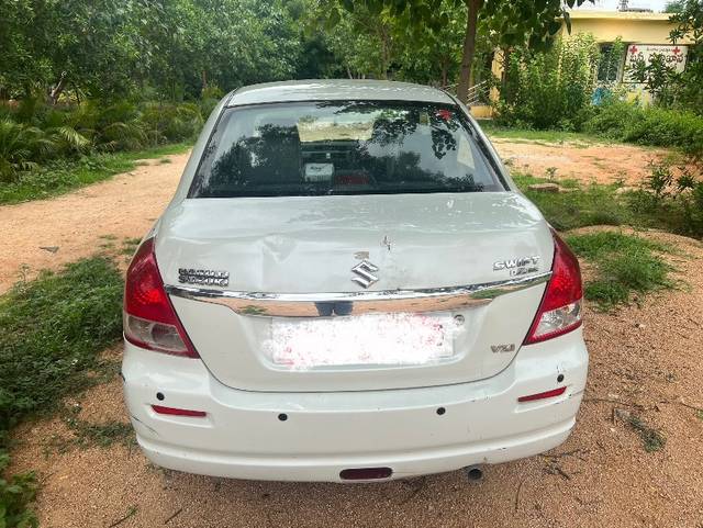 https://images10.gaadi.com/usedgaadi-sellcar/UsedCar/e5449b4ba/3a75d506-4be4-40b8-ad38-ca4293a3537c.jpeg?imwidth=6400