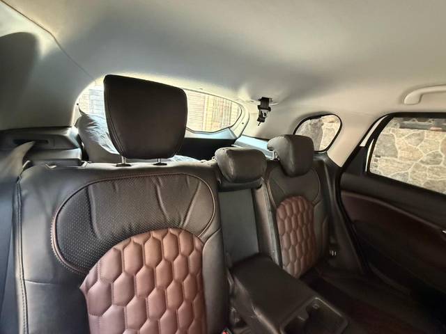 https://images10.gaadi.com/usedgaadi-sellcar/UsedCar/e5452058a/1bedae1b-514b-442e-8a65-a1ee1809074e.jpeg?imwidth=6401