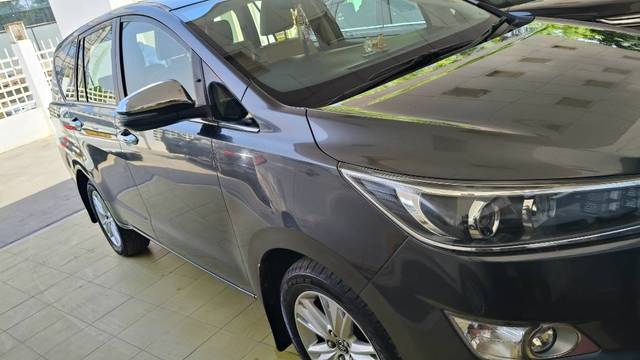 https://images10.gaadi.com/usedgaadi-sellcar/UsedCar/e5454d41a/c145e92f-d69a-428b-97af-c7449dec4936.jpg?imwidth=6400