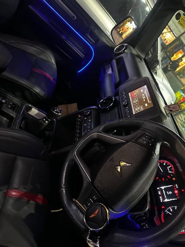 https://images10.gaadi.com/usedgaadi-sellcar/UsedCar/e545537ea/97792cbd-60df-43ad-b942-19a78ba96c1d.jpeg?imwidth=6401