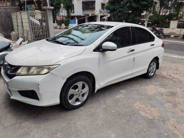 https://images10.gaadi.com/usedgaadi-sellcar/UsedCar/e545fc49a/a2f2c8a7-5f3d-4cf5-8e51-df8e06a70e61.jpg?imwidth=6400
