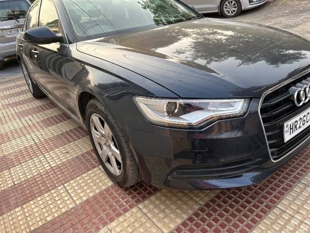 https://images10.gaadi.com/usedgaadi-sellcar/UsedCar/e5463229a/81c58cc2-56f3-441c-a8cd-657af9ef0930.jpeg?imwidth=6401