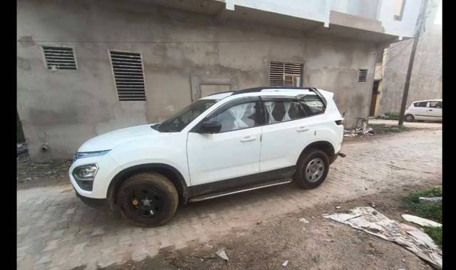 https://images10.gaadi.com/usedgaadi-sellcar/UsedCar/e54682dca/fa46b960-a445-4020-8d29-4bf4491d07e9.jpg?imwidth=6402