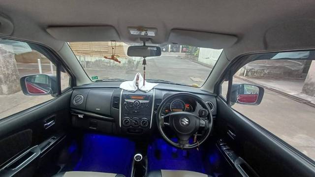 https://images10.gaadi.com/usedgaadi-sellcar/UsedCar/e546aa4da/114ce698-4738-4ae6-96a7-a05dd81fde66.jpeg?imwidth=6400