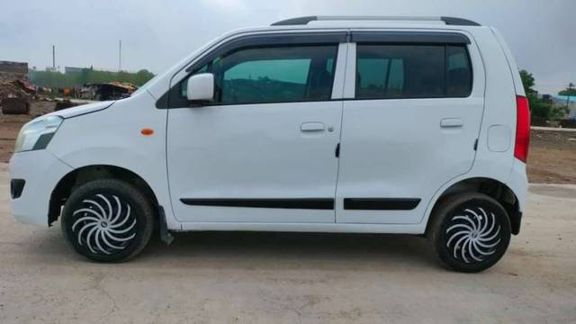 https://images10.gaadi.com/usedgaadi-sellcar/UsedCar/e546cbb2a/ce124e02-1f63-4af8-9578-c3a825d3183b.jpg?imwidth=6401