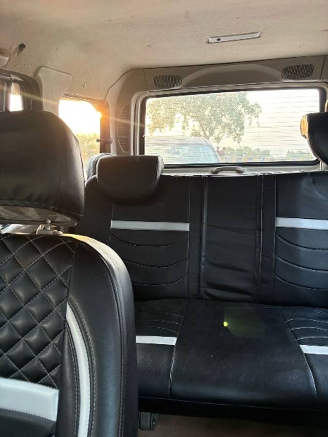 https://images10.gaadi.com/usedgaadi-sellcar/UsedCar/e5470340a/711b73f0-768e-40e3-9c40-4cb2020ea1fc.jpeg?imwidth=6401