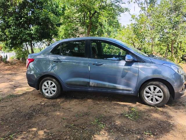 https://images10.gaadi.com/usedgaadi-sellcar/UsedCar/e5472cc6a/929bd4e7-39ff-4591-88c1-aaad803559f7.jpg?imwidth=6401