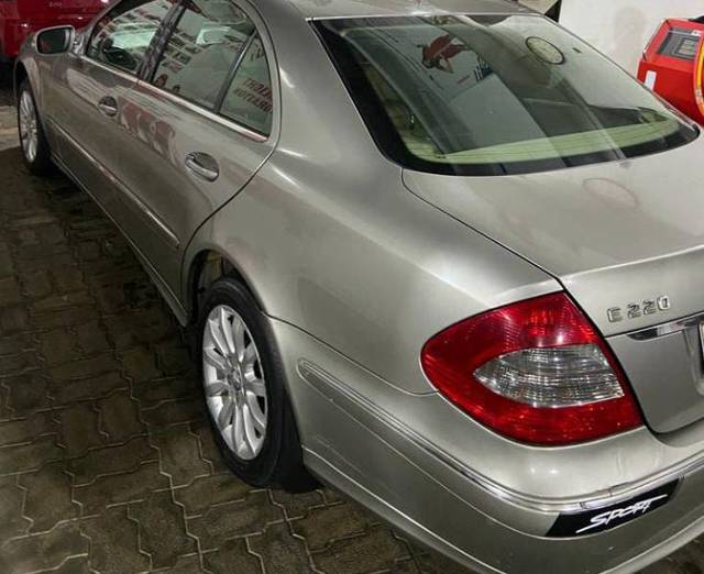 https://images10.gaadi.com/usedgaadi-sellcar/UsedCar/e5472db2a/fbbcf497-4d9d-4da7-b2e0-74965327427c.jpeg?imwidth=6402