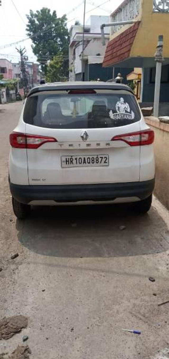 https://images10.gaadi.com/usedgaadi-sellcar/UsedCar/e547445fa/974da903-8847-4e18-affd-d329a4c763a2.jpg?imwidth=6401