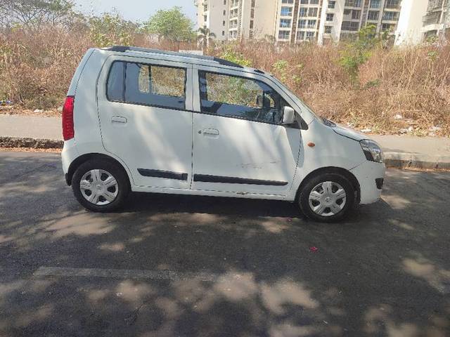 https://images10.gaadi.com/usedgaadi-sellcar/UsedCar/e5474fe9a/04a0b73e-432f-48e4-9676-114fe8f69f7b.jpg?imwidth=6401