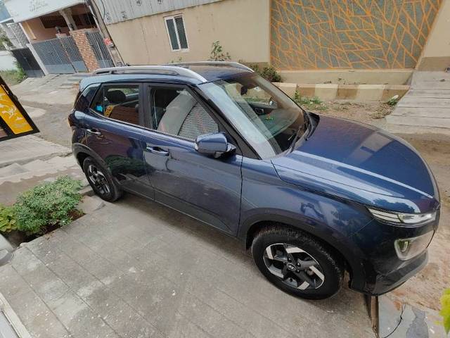https://images10.gaadi.com/usedgaadi-sellcar/UsedCar/e5475120a/2a0569c9-9d1c-485c-9fcc-b569a087b66c.jpg?imwidth=6400