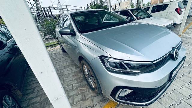 https://images10.gaadi.com/usedgaadi-sellcar/UsedCar/e547bd19a/6df2ca69-6e57-431e-b83d-dedfa3cd1880.jpeg?imwidth=6400