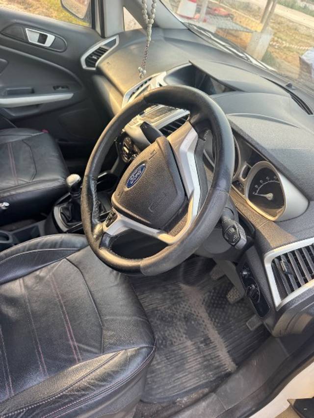 https://images10.gaadi.com/usedgaadi-sellcar/UsedCar/e547fee0a/cb5827b7-67ba-4c4c-a0f1-45ebd08a8e9a.jpeg?imwidth=6400